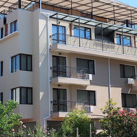Flowers Apartments Несебир Екстер'єр фото