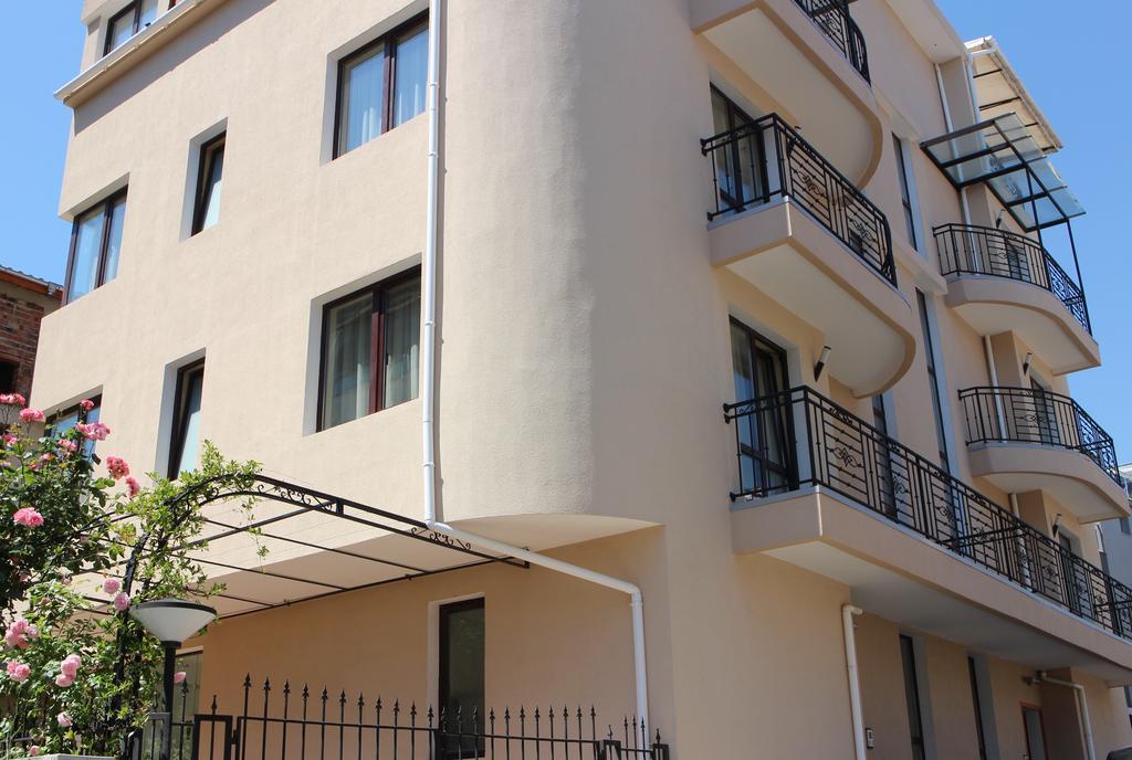 Flowers Apartments Несебир Екстер'єр фото