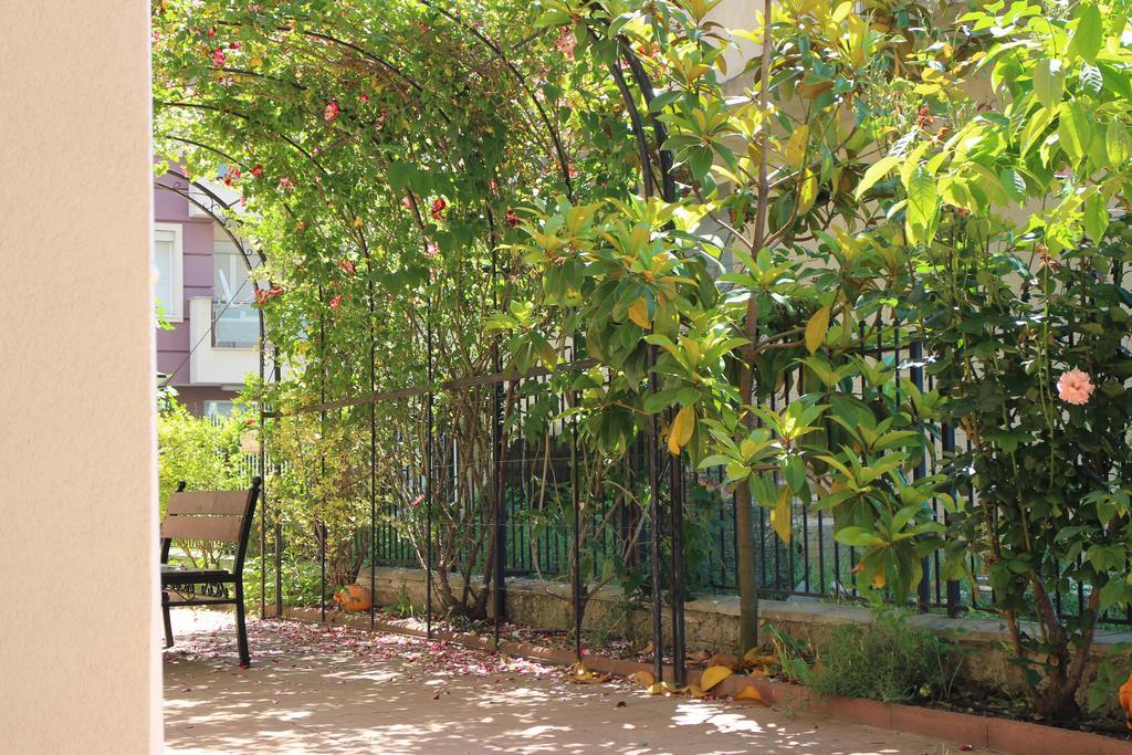 Flowers Apartments Несебир Екстер'єр фото