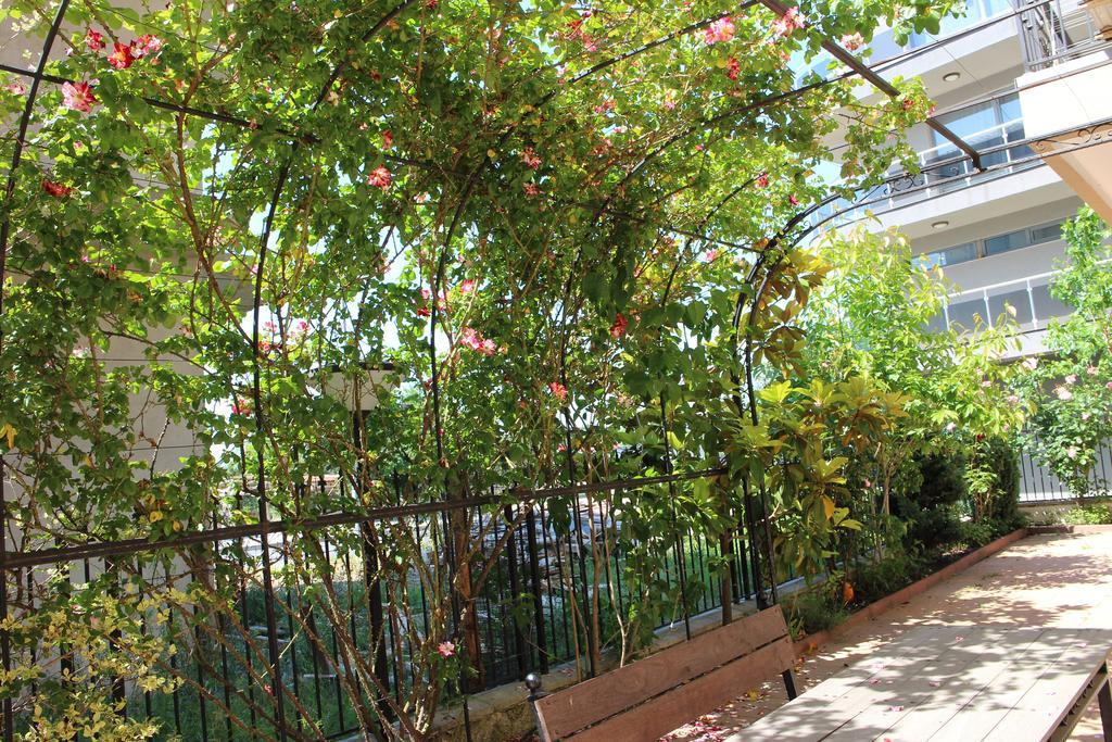 Flowers Apartments Несебир Екстер'єр фото