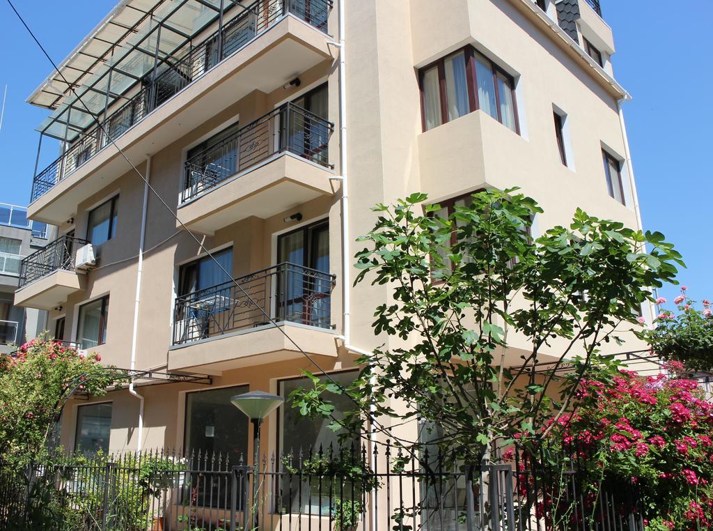 Flowers Apartments Несебир Екстер'єр фото